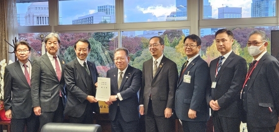 中部縦貫自動車道の建設促進を要望（11/18）